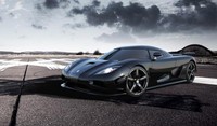 Koenigsegg Agera R Rp 15 miliar. Mobil ini disokong mesin twin-turbo kapasitas 5.0 liter dengan konfigurasi V8 yang mampu menyemburkan tenaga hingga 960 hp. Kemampuan mesinnya 0-100 km/jam cuma 2,9 detik dan kecepatan maksimum 200 km/jam. (Dok Koenigsegg)
