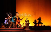 Teater dengan lakon 'Gundala Gawat' dipentaskan di Graha Bakti Budaya, Taman Ismail Marzuki.