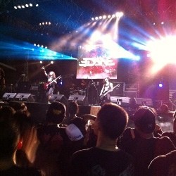 Edane Tampil Enerjik di Hammersonic Hari Pertama