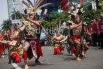 Warga Dayak Unjuk Diri di Jalanan Jakarta