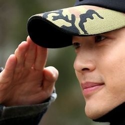 Wajib Militer, Se7en Gabung di Pasukan Selebriti