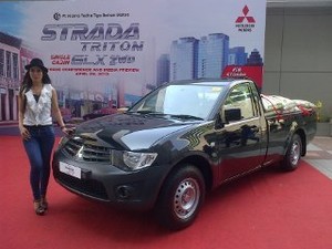 Strada Triton Single Cabin 2WD Beda Rp 10 Juta dengan L300