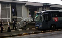 Perbaikan ini tidak menggangu aktivitas menaikkan dan menurunkan penumpang di halte tersebut.