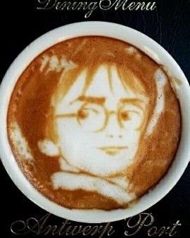 Wouw! Ada Latte Art Harry Potter dan Einstein di Permukaan Kopi!
