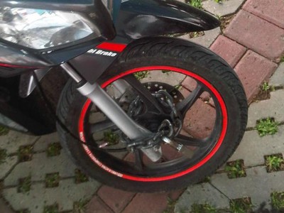 Motor Digembok dengan Rantai Kapal