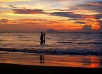 Salah satu pantai di Anyer yang punya sunset cantik adalah Pantai Florida Anyer. Tepatnya berada di Desa Ciparay (Shafa/detikTravel)