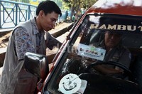 150 Kotak PPPK dibagikan secara gratis kepada sopir di Terminal Kampung Rambutan.