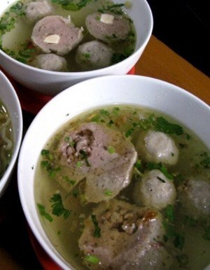 Dari Bahan-bahan Inilah Dibuat Bakso Kenyal yang Enak