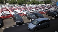 Penjualan mobil terbanyak masih dipegang oleh Toyota yang kemudian disusul oleh Daihatsu dan Mitusbishi.