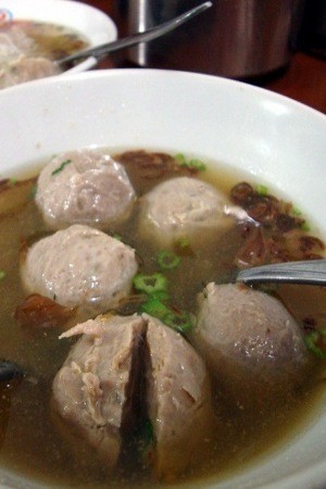 Baru 106 Pedagang Bakso Bersertifikat Halal, Inilah Alasannya!