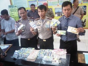 Polisi: Uang Asli Dijadikan Sesajen untuk Tarik Harta Karun