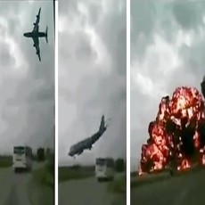 Detik-detik Pesawat Kargo AS Jatuh di Afghanistan Terekam Kamera