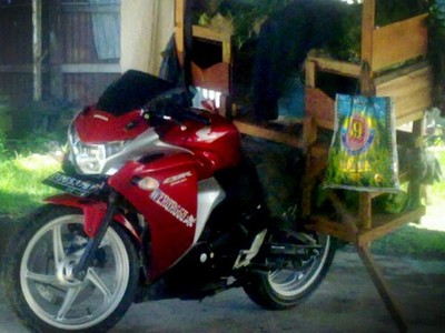 Honda CBR250R Penjual Sayuran