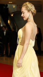 Hayden Panettiere Tampil Anggun