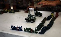 Aparat kepolisian mengatur strategi untuk menghadapi demonstran jika terjadi kerusuhaan. Lamhot Aritonang/detikFoto.