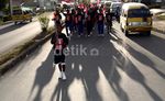 Warga Sorong Pawai Kibarkan Bendera Merah Putih