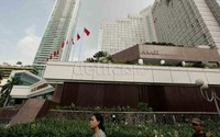 Plaza Indonesia memilih tutup karena ada demo buruh.
