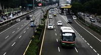 Lalu lintas di Tol Dalam Kota tampak lancar.