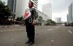 Aksi Unik Peserta Pawai May Day
