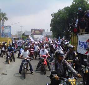 Rayakan May Day, 7.000 Buruh Mojokerto Berangkat ke Surabaya