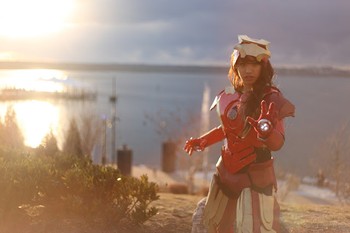     Gaya Iron Man versi wanita. (kredit foto: news-geek)