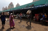 Dengan demikian, masyarakat kelas menengah ke atas akan mau datang ke pasar tradisional.