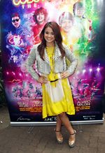 Nirina Zubir Selalu Tampil Ceria