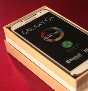 Menguak Packaging Galaxy S4