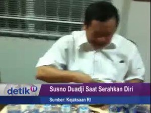 Susno Duadji Saat Serahkan Diri