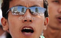 Mereka menuntut pemerintah Myanmar bertanggungjawab dalam kasus kerusuhan di Rohingnya yang menewaskan ratusan umat Muslim Rohingnya.     