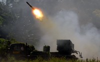 Dalam waktu sekitar 2 jam akhirnya musuh berhasil dihancurkan, serangan ini merupakan latihan pendahuluan dalam Latihan Gabungan (Latgab) TNI 2013, di daerah Asembagus, Jawa Timur. (Dansatgaspen TNI)