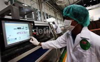     Pabrik tersebut menggunakan teknologi yang canggih dan higienis.