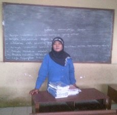 Markamah, Ibu Guru yang Tak Lelah Berjuang di Sekolah Marjinal