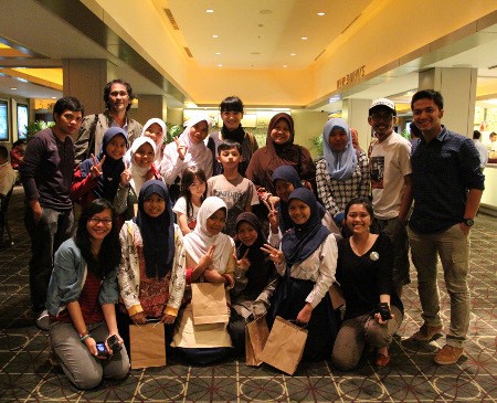 Ihsan Tarore Senang Bisa Ajak Anak Yatim Nobar 9 Summers 10 Autumns