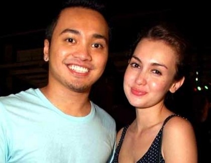 Rianti Cartwright Masih Menunggu Saat Kehamilannya Tiba