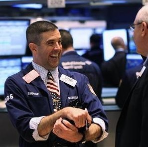 Wall Street Tembus Rekor Baru di Akhir Pekan
