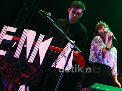 Konser Minimalis Lenka di Jakarta