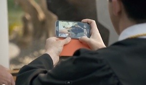 Iklan Samsung Galaxy S4 Kembali Sindir iPhone 5