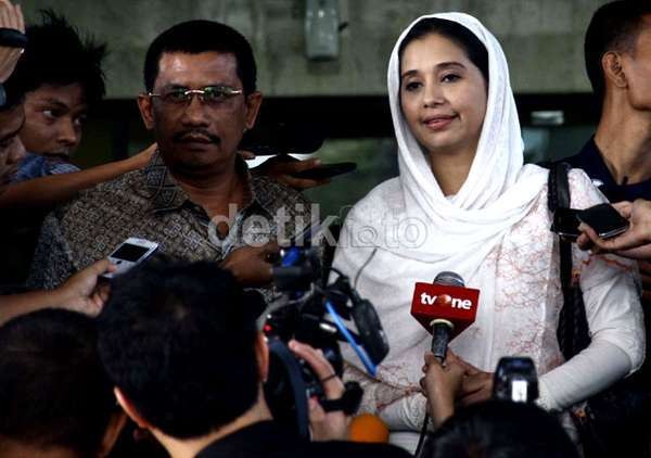 3 Perempuan Cantik Terkait Tersangka Impor Sapi Ahmad Fathanah