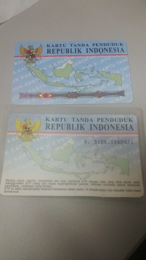 Ini Aneh, Ada e-KTP yang Dilaminating & Tak Ada Chip