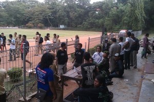 Terjebak di Lokasi Bentrok Suporter & Warga, Puluhan Siswa Gagal Ikut UN