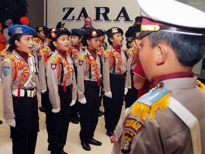 Aksi Para Polisi Cilik