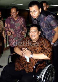 Keduanya tampak meninggalkan ruang sidang. Lamhot Aritonang/detikFoto.