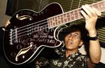 Jokowi Laporkan Gitar Metallica ke KPK