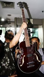 Jokowi Laporkan Gitar Metallica ke KPK