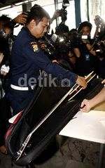 Jokowi Laporkan Gitar Metallica ke KPK