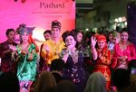 Pemain Legendra Padusi Sambangi Pasar Tanah Abang