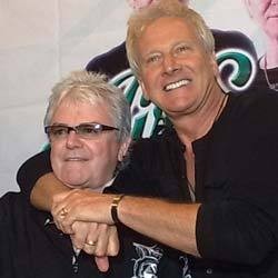 Air Supply Tampil Energik di Bandung