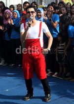 Kostum Imut Raffi Ahmad