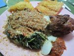 Pedes Gurih Pecel Kediri di Dalam Kantin